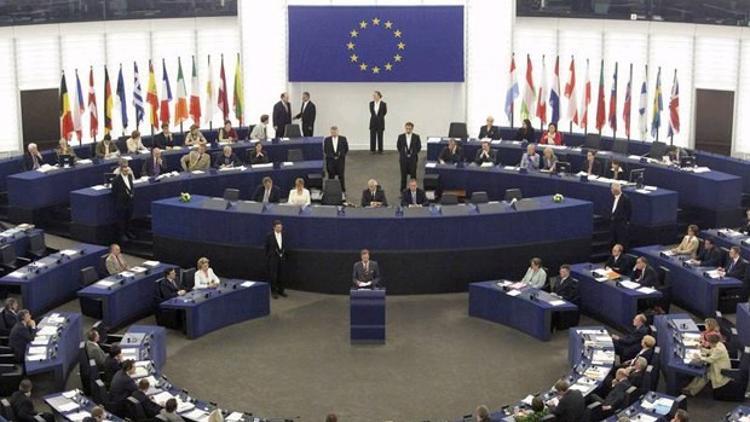 AP'den Türkiye'ye 'otosansür' uyarısı
