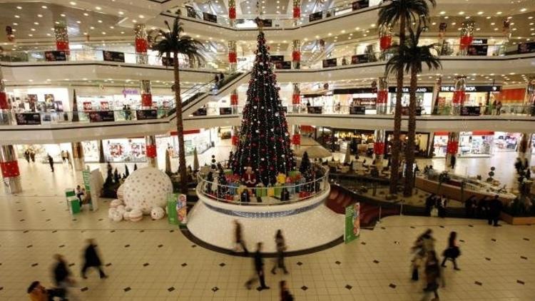 Photo Ed: Christians celebrate Christmas in Istanbul