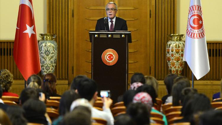 TBMM Başkanvekili Yakut: Kızlı erkekli eğitim büyük bir yanlış