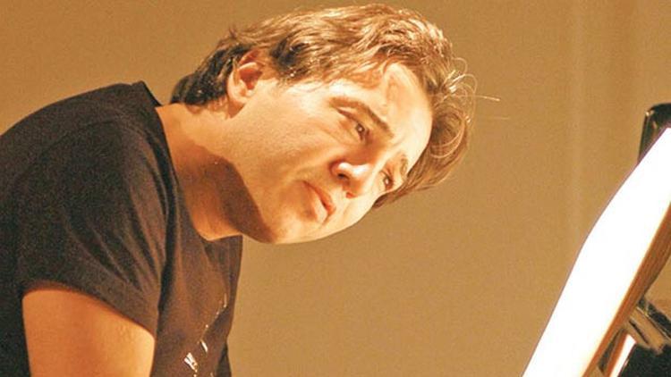 Sen gidemiyorsan konser sana gelsin