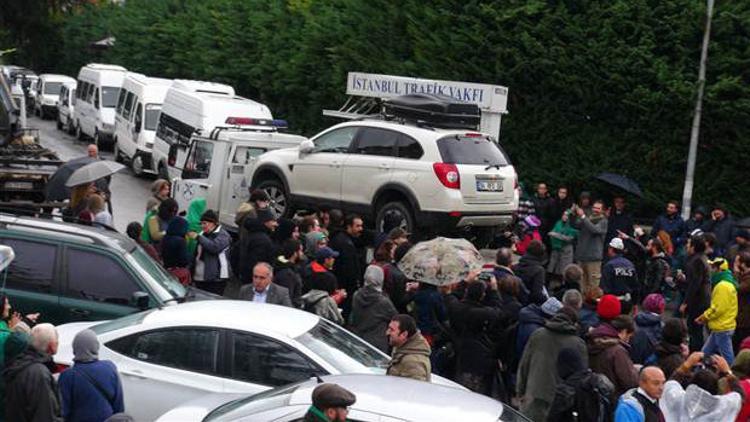 Validebağ'da 'hatalı park' eylemi