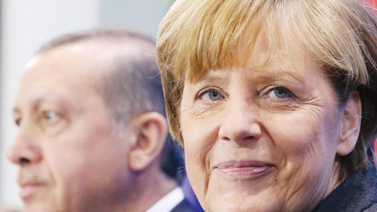 Merkel'den Erdoğan'a: Cumhurbaşkanı adayı olacak mısınız