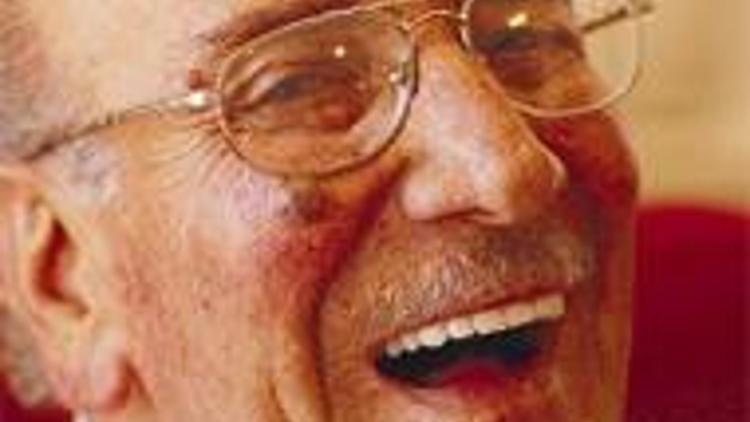 Darbe sabahlarının demokrat türkücüsü Hasan Mutlucan