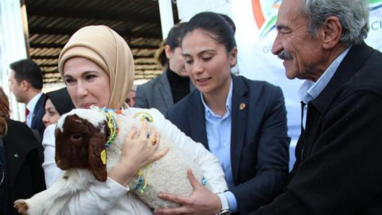 Emine Erdoğan, Türkiye'nin en büyük çadır kentini açtı