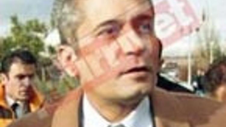 Adil Serdar Saçan kazada yaralandı