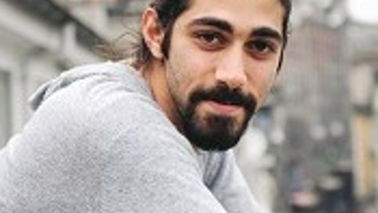 Genç mucit Osman Koç Fransızlara göbek atmayı öğretiyor