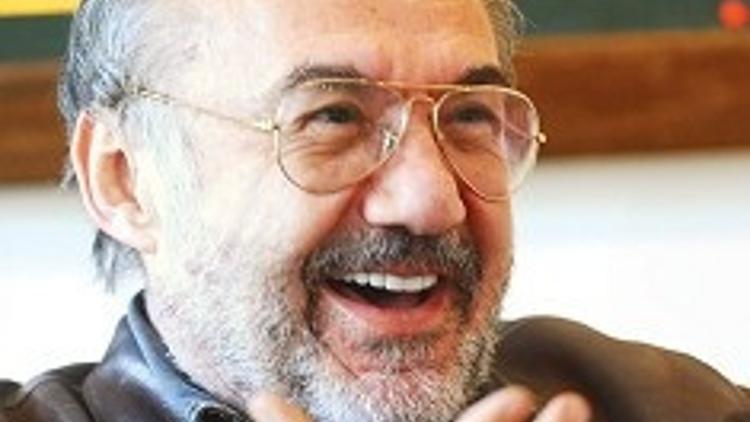 Resimlerimde üç milyon fırça darbesi var