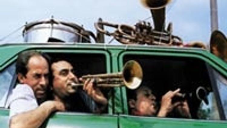 Siyasete yedinci sanat molası