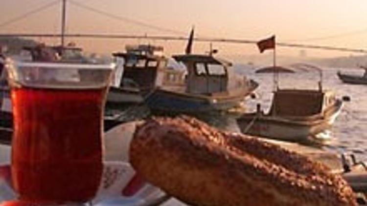 'Simidi İstanbul'da yemek güzeldir'