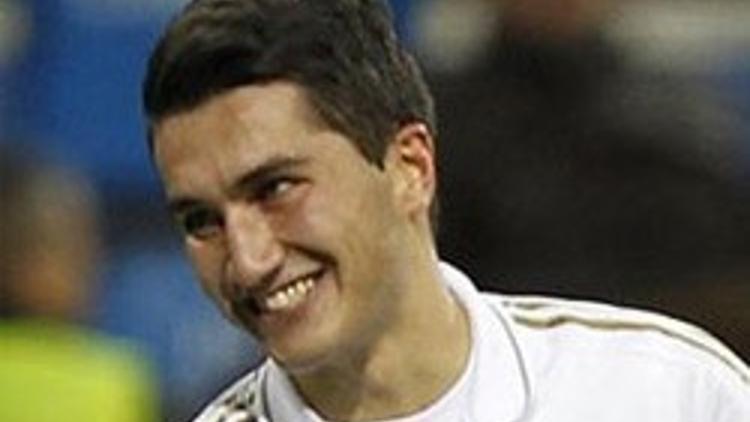 Nuri Şahin Arsenal'e imzayı attı