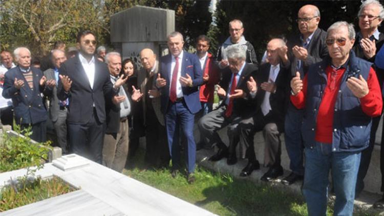 Beşiktaş "Baba Hakkı"yı andı