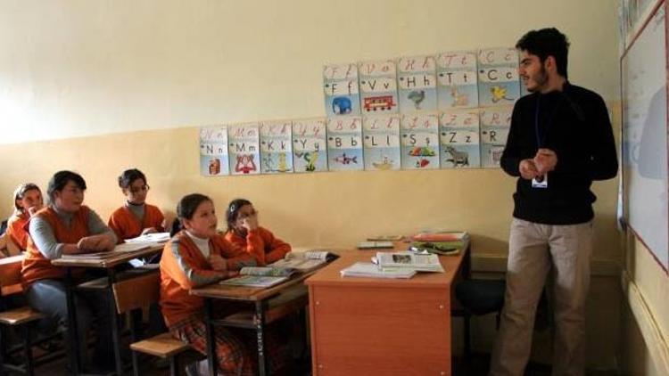Pedagojik formasyonun bir döneme sığdırılmasına tepki