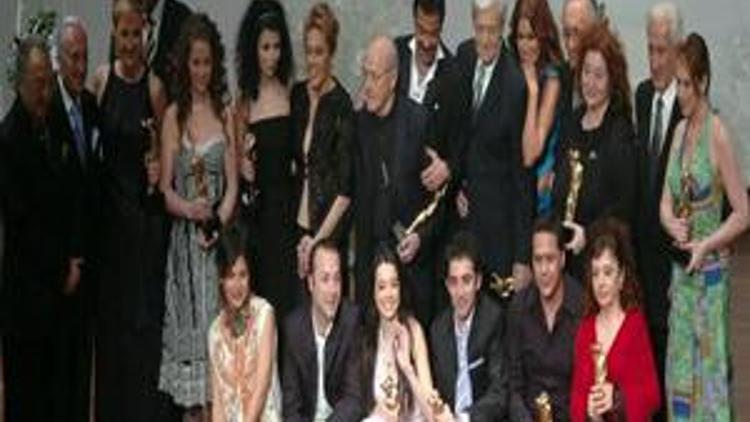Sadri Alışık Ödülleri'nde en iyiler