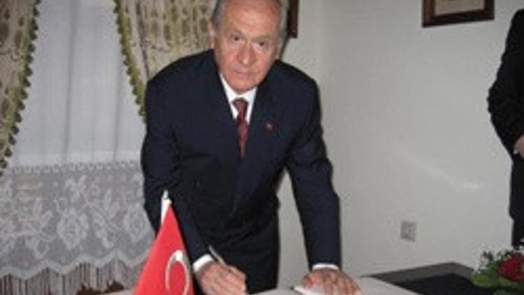 Selanik'te Bahçeli'ye tepki