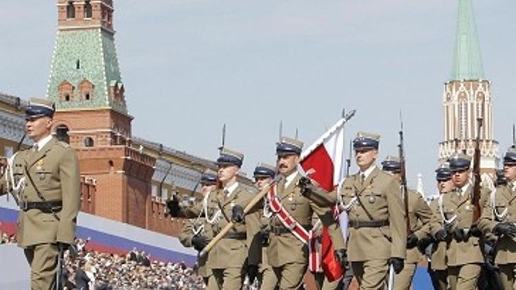 NATO Kızıl Meydan'da