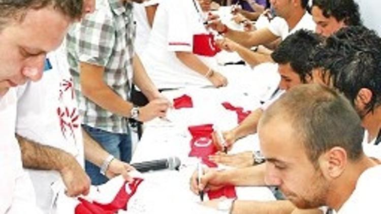 Milliler’den anlamlı imza