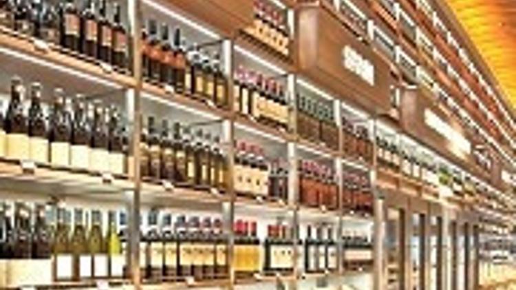 Atatürk Havalimanı geliş katına 15 bin şişelik içki duvarı ördüler