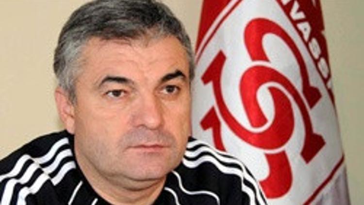 Rıza Çalımbay'dan Beşiktaş yalanlaması