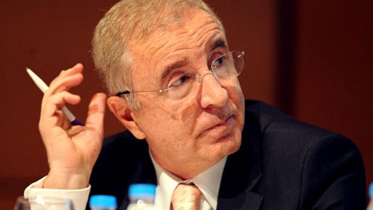 Ünal Aysal'a dayak şoku
