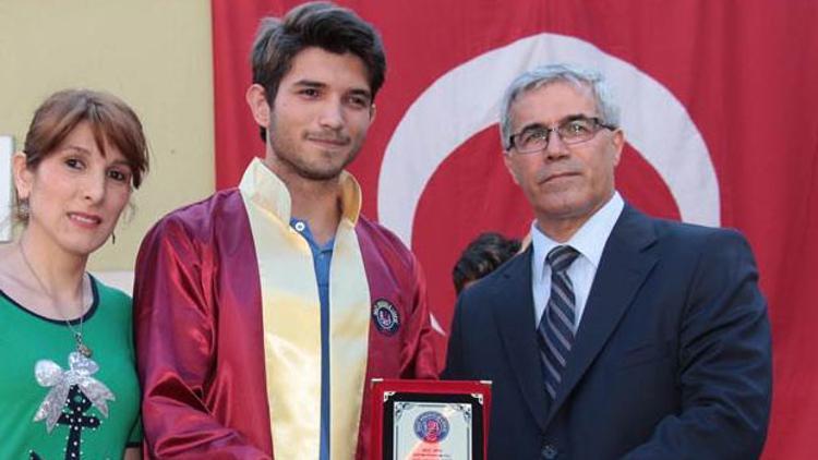 Mezuniyet Toreni Konusmasi Nedeniyle Okul Birinciligi Tehlikede Son Dakika Egitim Haberleri