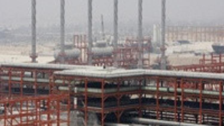 AB'nin yaptırımlarda yeni hedefi İran petrol sanayisi