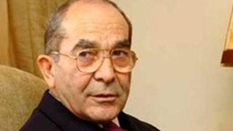 Özkök'ten Balyoz'da tutuklanan paşalara destek