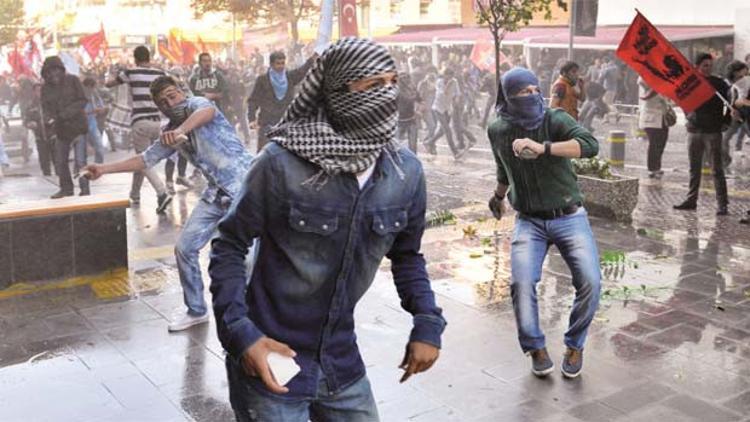 Kobani protestolarında 22 kişi hayatını kaybetti