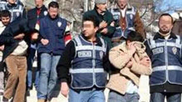 Küçük yaştaki kızlara zorla fuhuş
