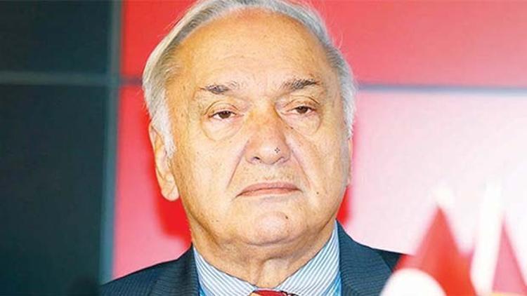 Galatasaray iki futbolcuyu sildi