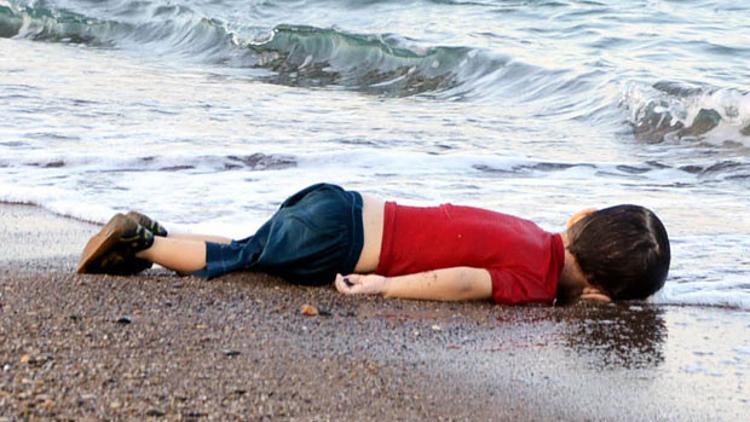 Dünyayı sarsan o fotoğraf gazetelerin manşetlerinde