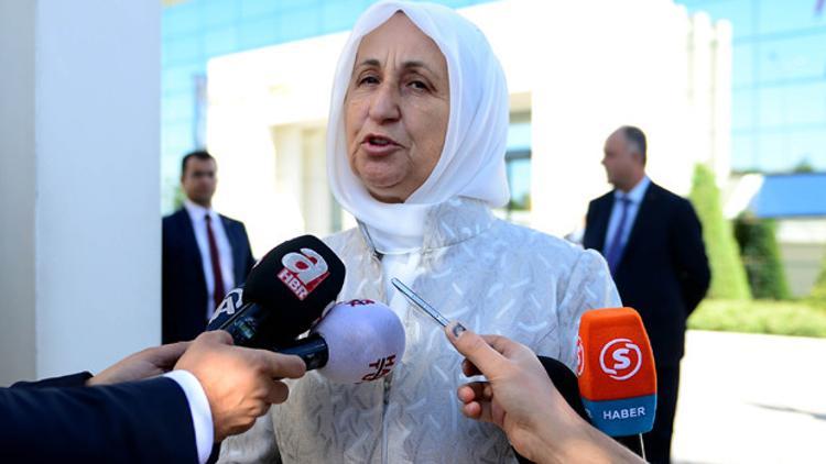 Melek İpek: İki kardeş kavga ediyor gibi geliyor bana