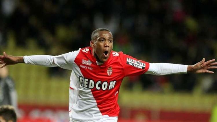 Manchester United'dan son gün transferi