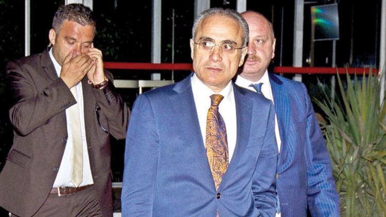 Kültür ve Turizm Bakanı Yalçın Topçu: Şaraplı minderli konsere izin vermem