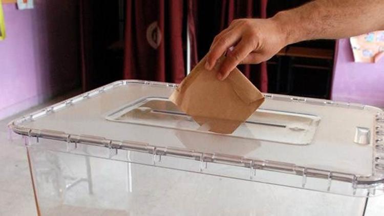 AK Parti'de 'sandık taşıma' tartışması