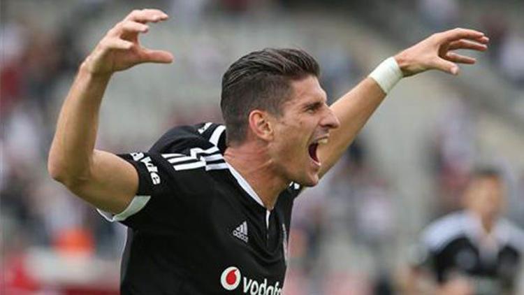Mario Gomez'i yıkan haber!