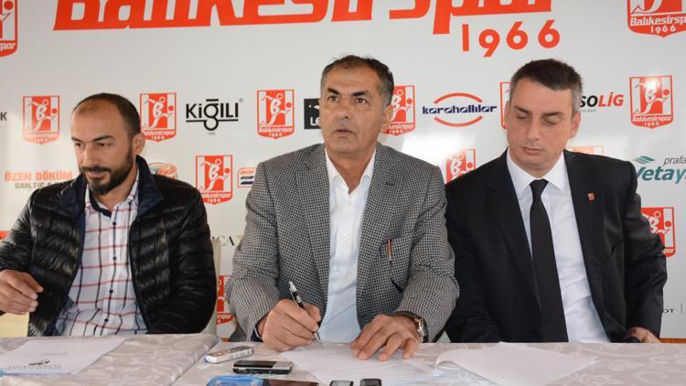 Balıkesir'de Fikret Yılmaz imzaladı