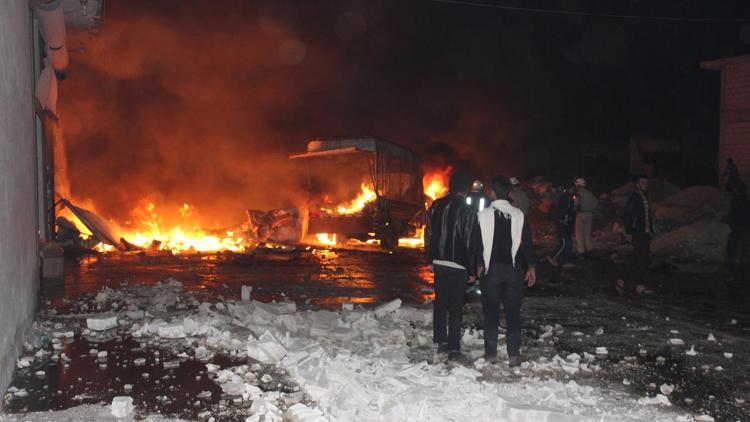 Rus savaş uçakları İdlib'i vurdu: 40 ölü, 70 yaralı
