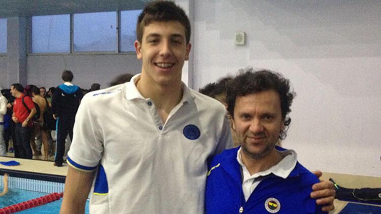 Fenerbahçeli yüzücü Emre Sakçı dünya rekoru kırdı