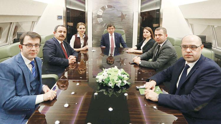 Başbakan Davutoğlundan Putine yanıt: Ciddiye almıyoruz