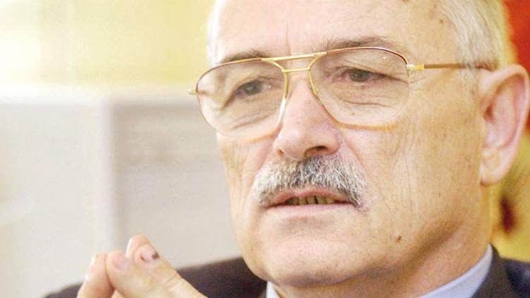 Ekrem Pakdemirli siyasetin renkli yüzüydü