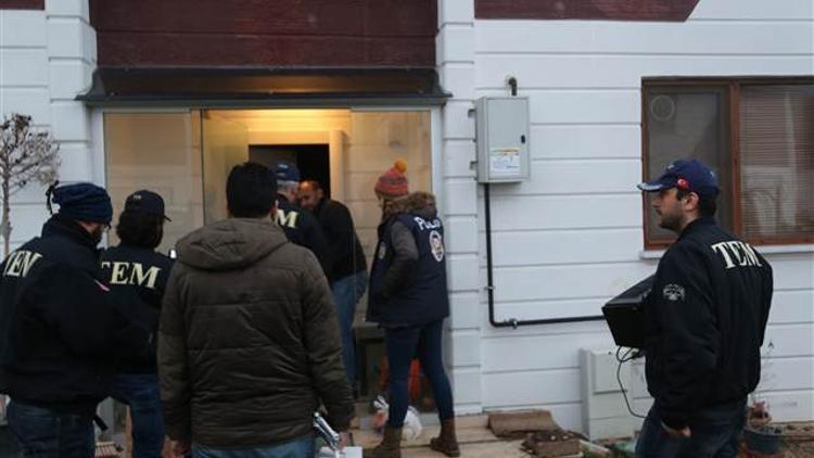 Kocaeli ve Bursada imzacı 24 akademisyen hakkında gözaltı kararı