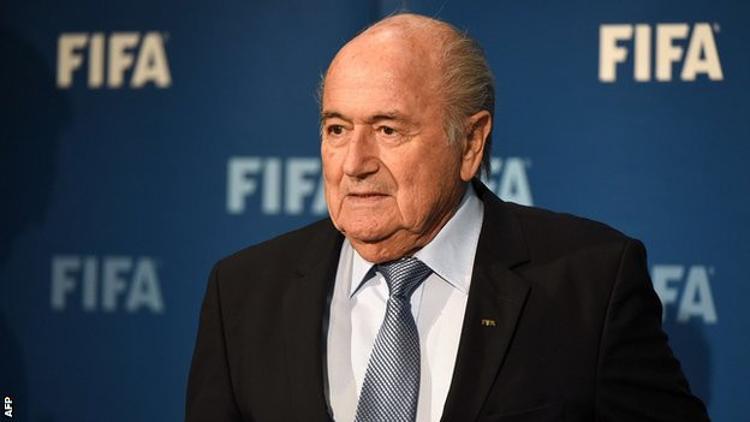 Blatter maaş almaya devam ediyor!