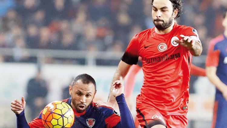 Pastayı da kaptan almış