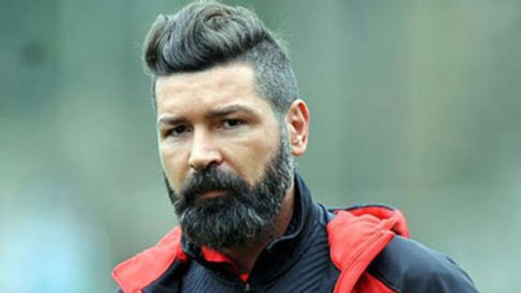 Hakan Kutlu, tarzıyla fark yaratıyor!