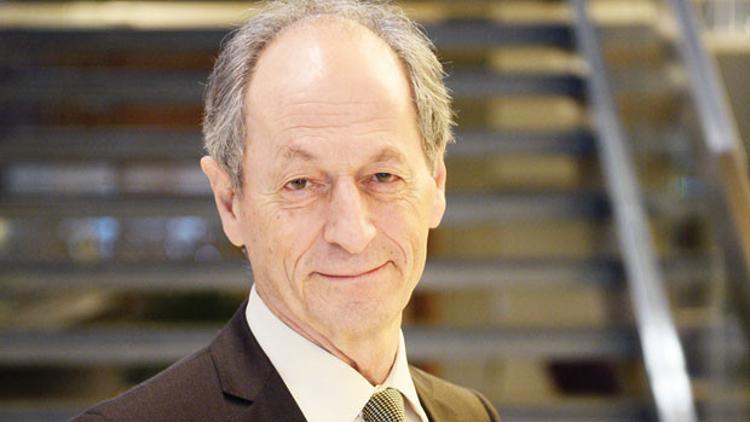 Dünya Tabipleri Birliği Başkanı Sir Marmot: Türkiye'nin yükü büyük