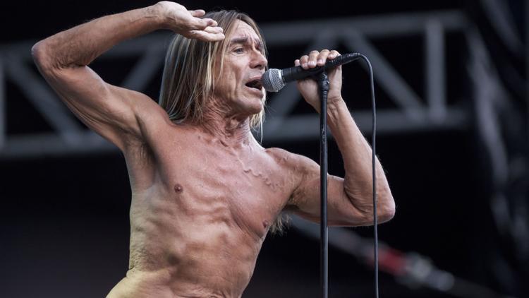 Iggy Pop çıplak poz verdi
