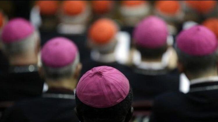 Fransada katolik kilisesi bu skandal ile çalkalanıyor