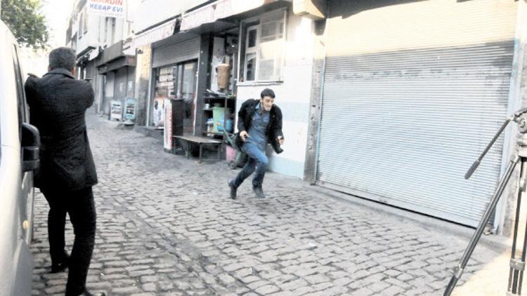 tahir elci nin yasamini yitirdigi olayda 2 polisi sehit eden terorist olduruldu son dakika flas haberler tahir elci nin yasamini yitirdigi olayda 2 polisi sehit eden terorist olduruldu son dakika flas haberler