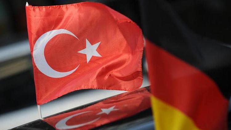 Diplomatik kriz Almanya'yı karıştırdı
