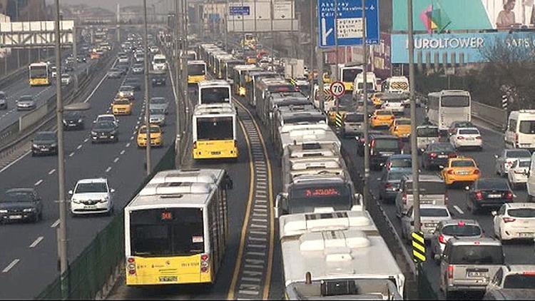 Metrobüs duraklarında 'bomba' önlemi